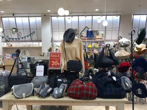 cid_15983960203e6f6352f7