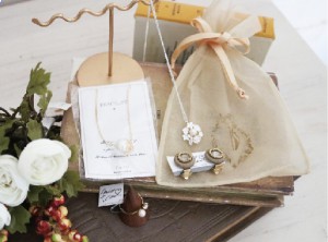 バツリカ イヤリング