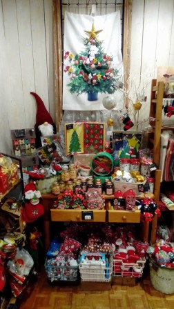 15426789650461273738437