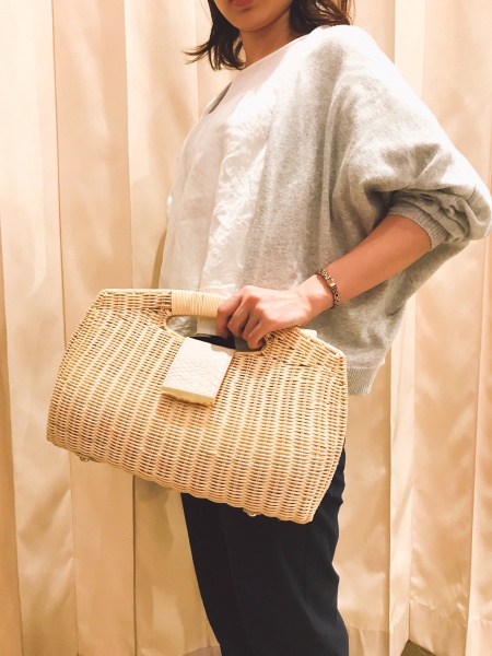 9B45071E-E069-4029-B8FC-F4DDB1D2E969